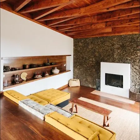 Casa Montanetas بيت للعطل *
